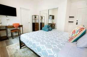 Contemporary 5BR in LA near Hollywood and Ktown